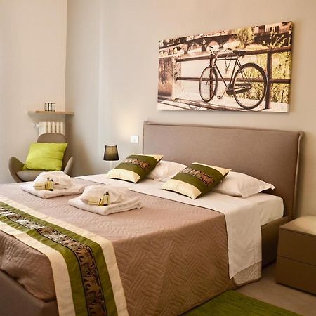 Flats4Rent Nikos Apartment เวโรนา ภายนอก รูปภาพ